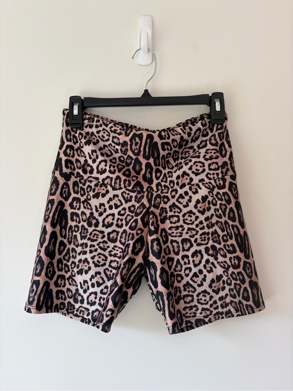 Onzie Like-New Cheetah Biker Shorts